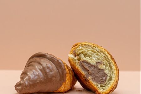 Круассан шоколадный