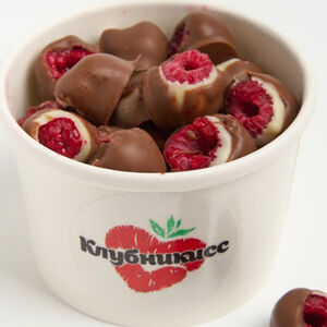 Замороженная малина в шоколаде