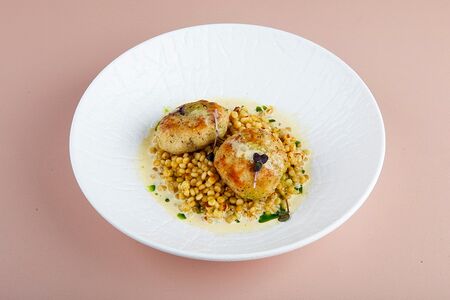 Польпетти из судака и тунца с жареным птитимом