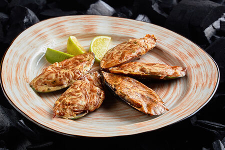 Запечённые копчёные мидии