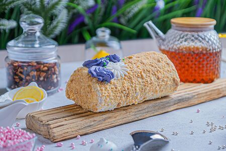 Рулет Сливочный со смородиной