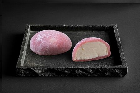 Моти - малиновый чизкейк