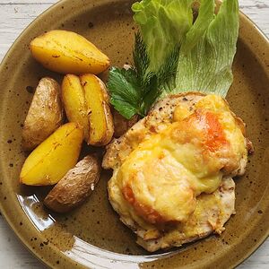 Куриное филе, запеченное со сладким перцем