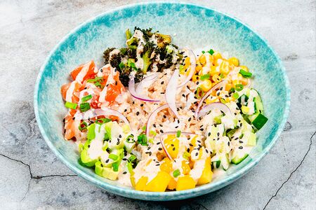 Боул с лососем