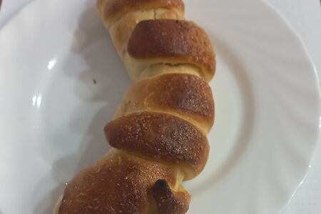 Круассан со сливочно-банановой начинкой