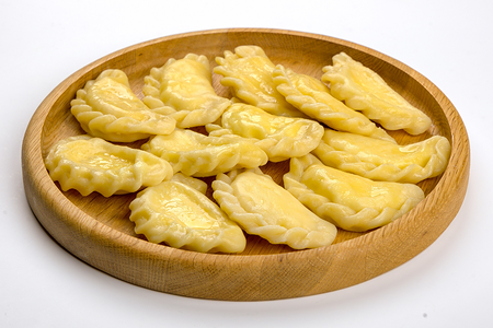 Вареники с квашеной капустой и шкварками L