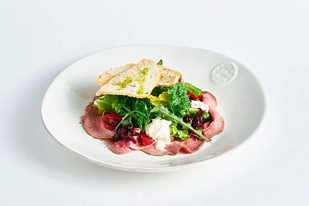 Салат с ростбифом