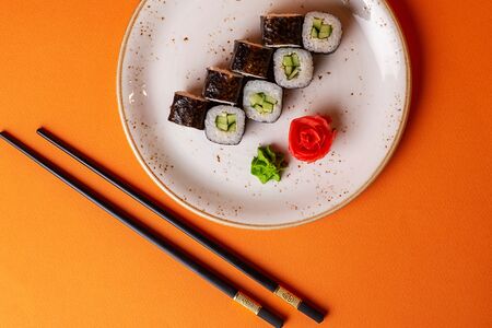 Маки Огурец