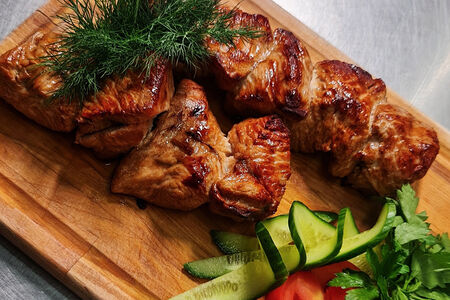 Шашлык из cвинoй шеи