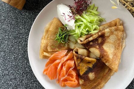 Блины с лососем