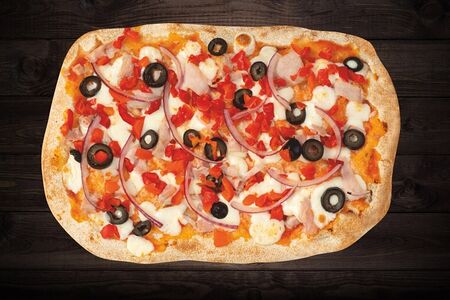 Римская пицца с тунцом