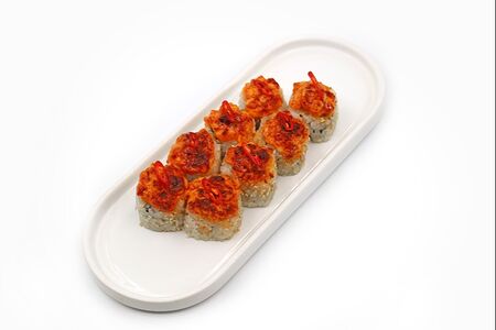 Ролл запеченный с лососем острый 