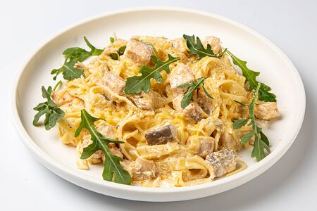 Фетучине с лососем