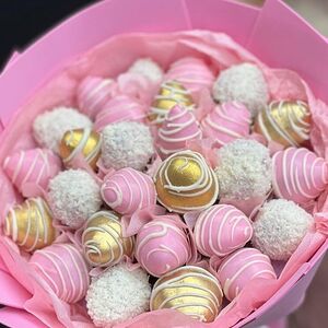 Клубничный букет Розово-золотой