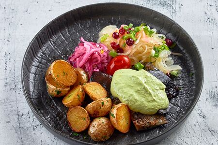 Черные грузди в сметане