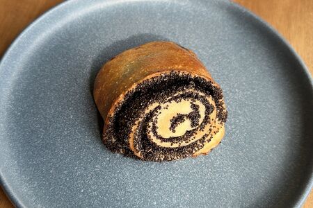 Рулетик с маком