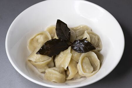 Пельмени самолепные куриные