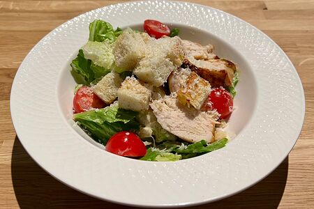 Цезарь с курицей