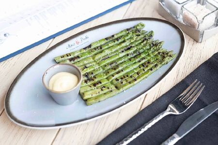 Зелёная спаржа