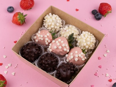 Клубника в бельгийском шоколаде Ассорти 9шт