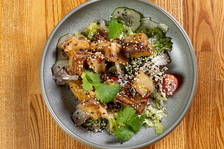 Салат с хрустящим баклажаном