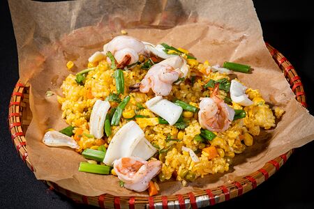 Ком Занг Хай Сан с морепродуктами