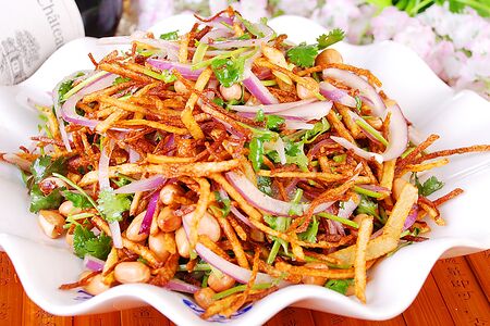 1010. Салат из картошки соломкой, петрушки и лука пай