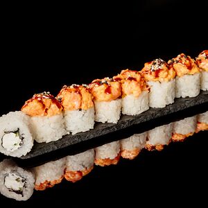 Տաք ռոլլ սաղմոնով