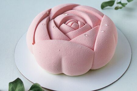 Муссовый торт Нежная роза с начинкой Теплая осень