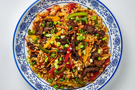 Жареный рис с говядиной