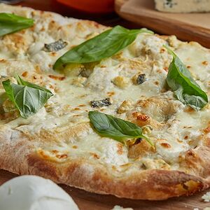 Пицца римская Scrocchiarella Четыре сыра