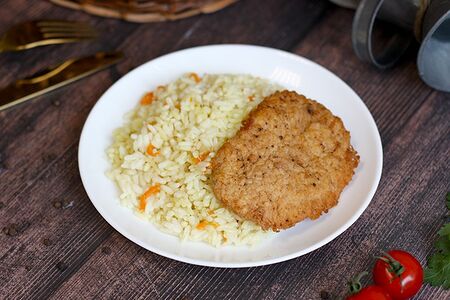 Шницель куриный с рисом