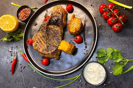 Стейк cвинoй