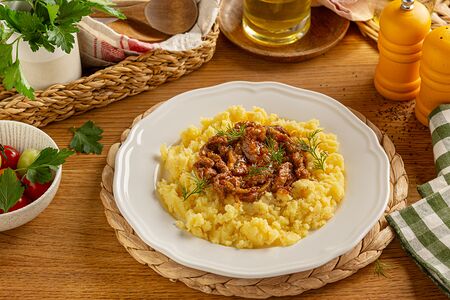 Азу по-казански и картофельное пюре
