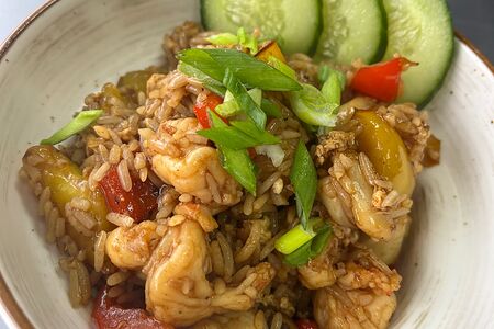 Рис Тепан Яки с дарами Моря