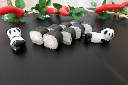 Маки со снежным крабом