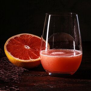 Свежевыжатый грейпфрутовый сок