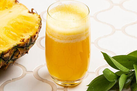 Свежевыжатый ананасовый сок