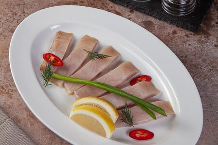 Муксун холодного копчения