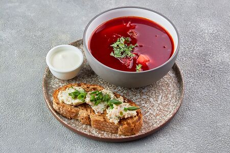 Борщ с мраморной говядиной