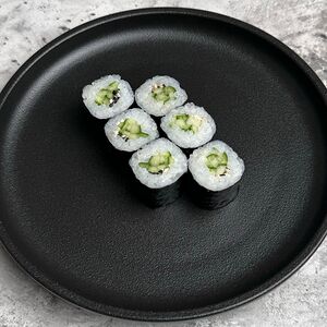 Маки Огурец