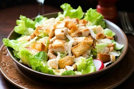 Цезарь с курицей