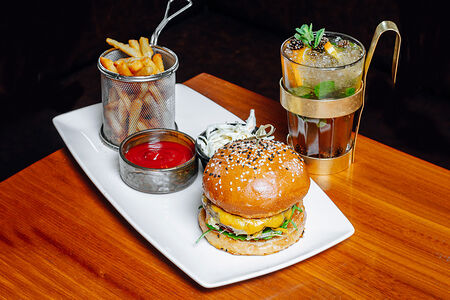 Фирменный бургер сет