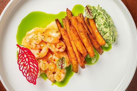 Креветки с хрустящим бататом