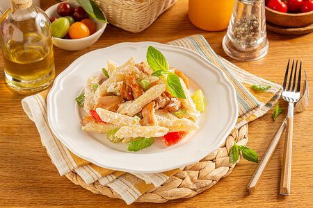 Пенне с курицей
