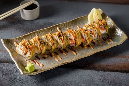 Теплый ролл с креветкой