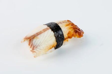 Суши с угрем