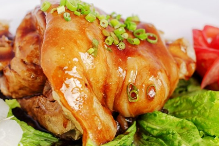 203 Рулька в соевом соусе