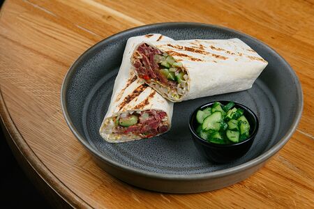 Шаурма с рваной говядиной