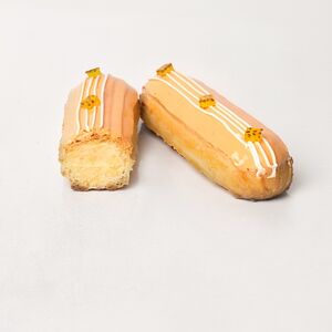 Эклер сливочный Персик-маракуйя